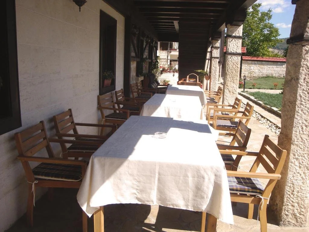 Guest House Black Lom