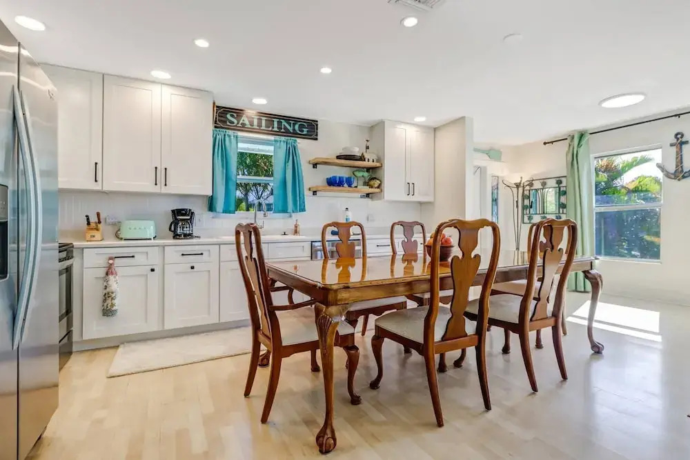 250 1st St-a