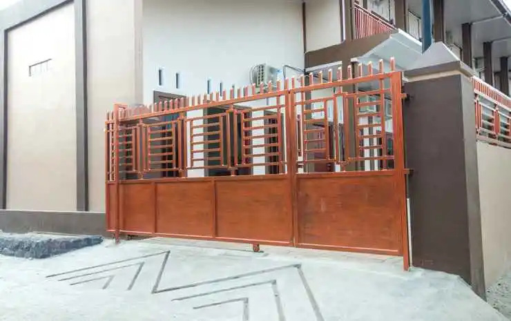 Riahna Residence