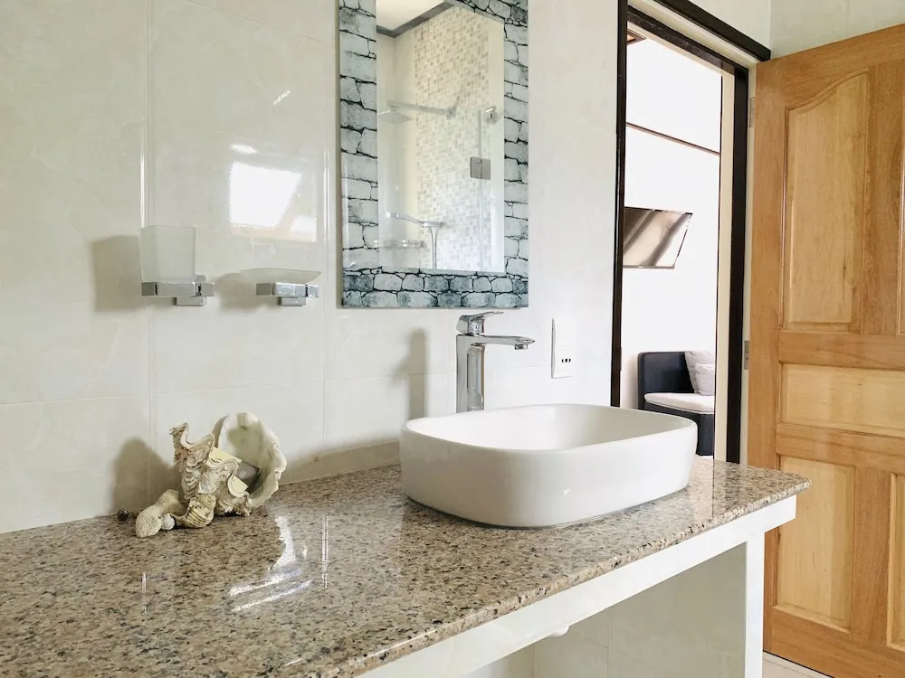 Le lagon bleu guest house by Hyde tide