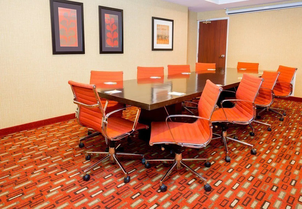 Courtyard by Marriott Chicago Bloomingdale