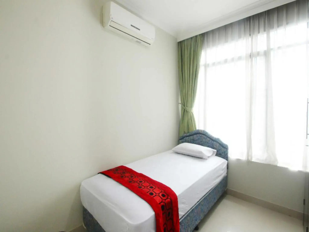 2-Br HamptonS Park, Tower C Lt.17 Unit 17H