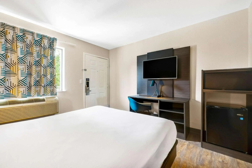 Motel 6-Kirkland, WA - North Kirkland
