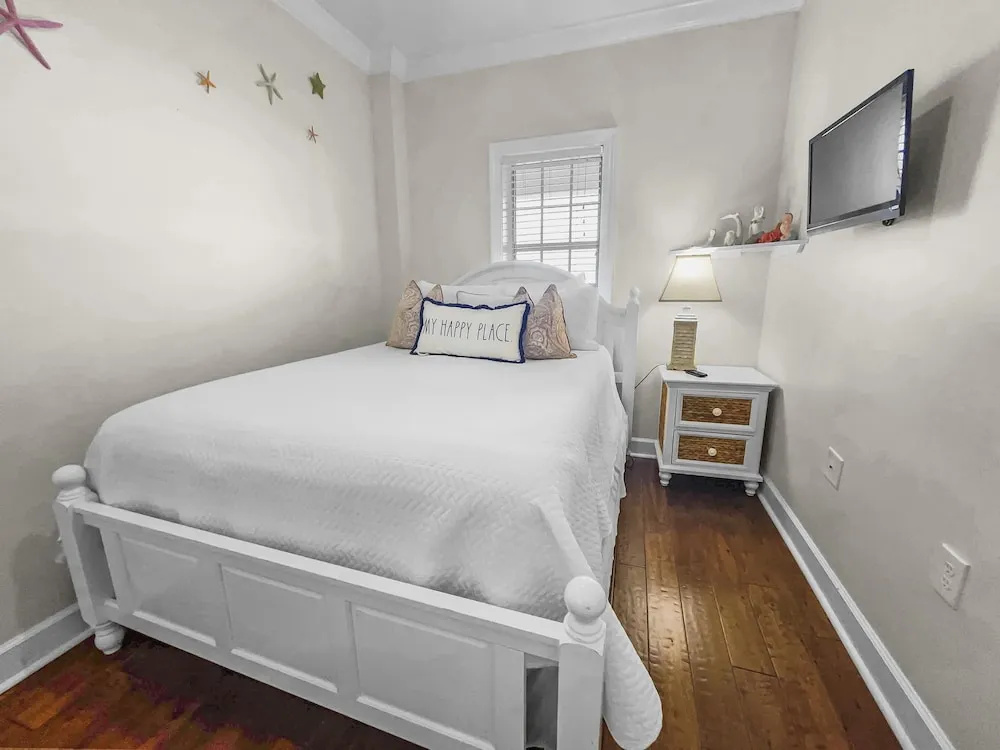 The Flipside 30A - 3 Br condo by RedAwning