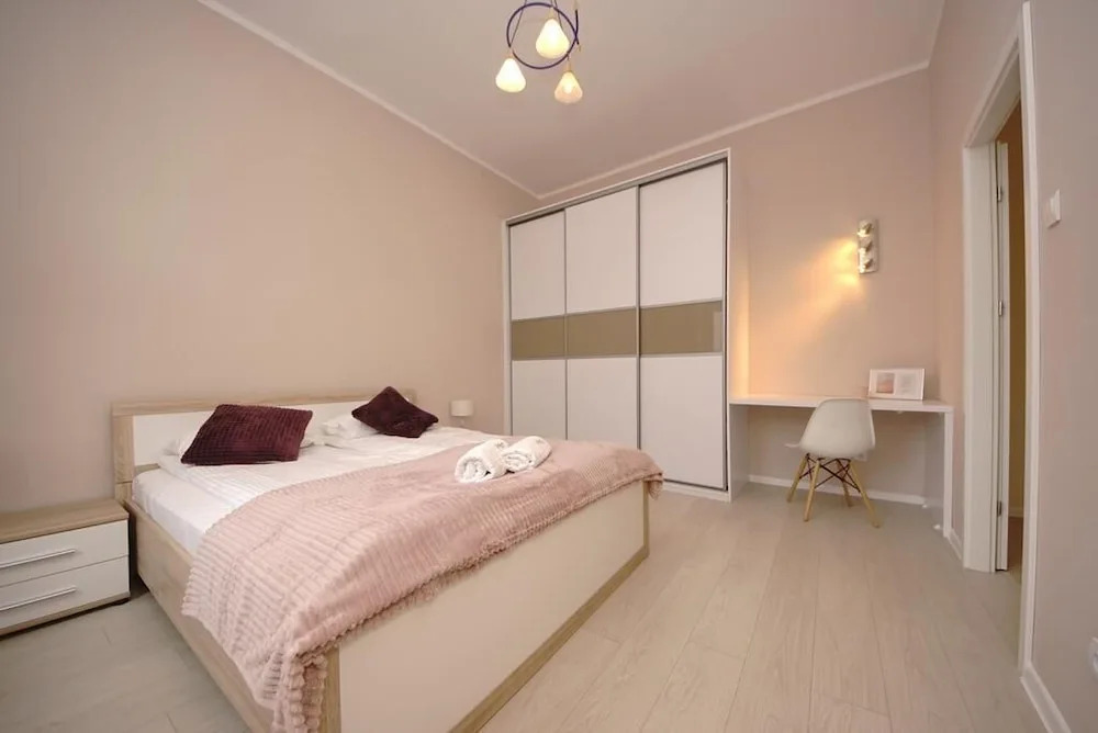BillBerry Apartments - Green Harbor