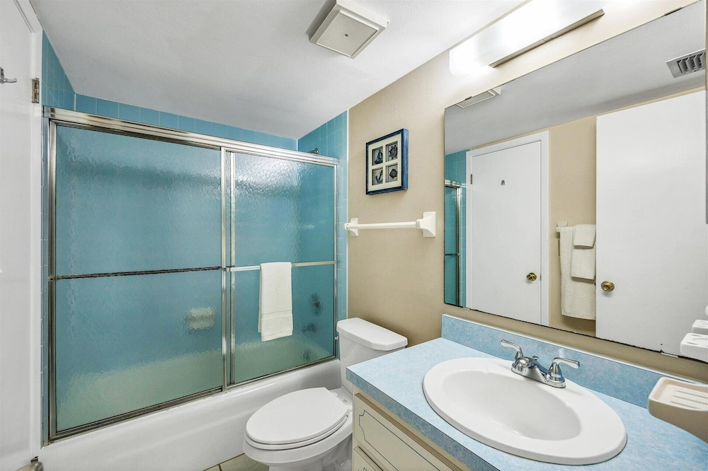 Anchorage Resort 3rd Floor 2 Bedroom Condo South West Balconies 0885