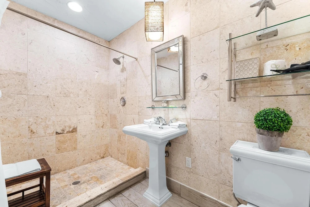 Crescent Beach Villas By Beachside Management