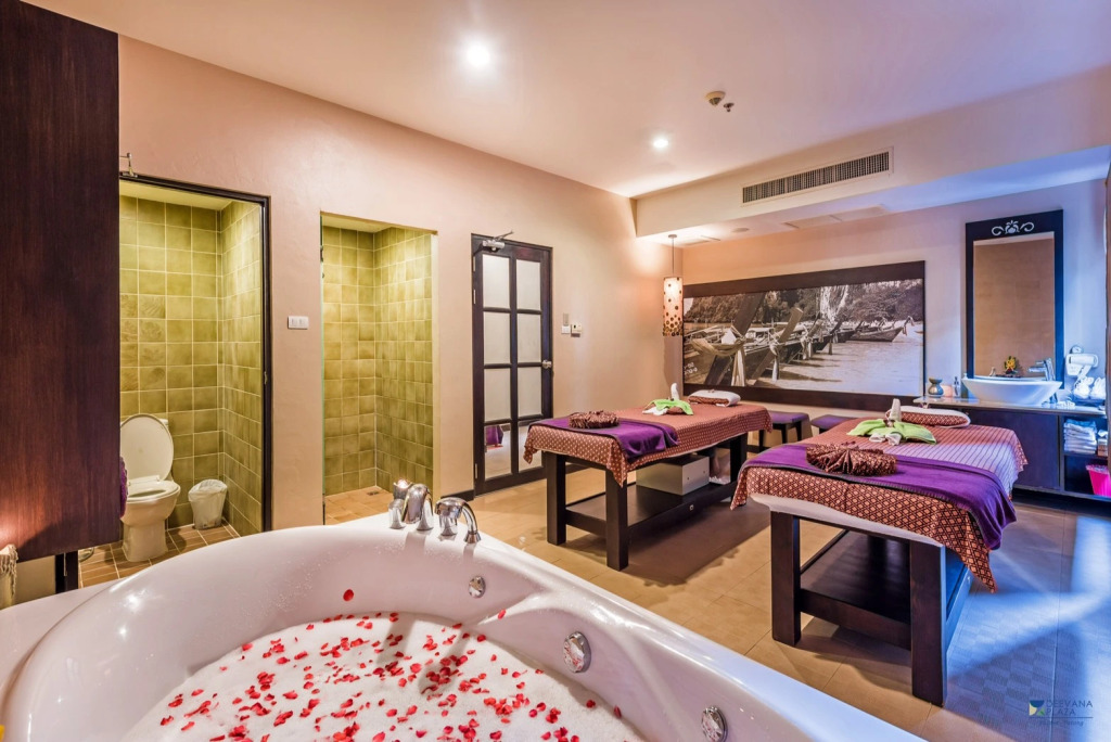 Deevana Plaza Phuket Patong