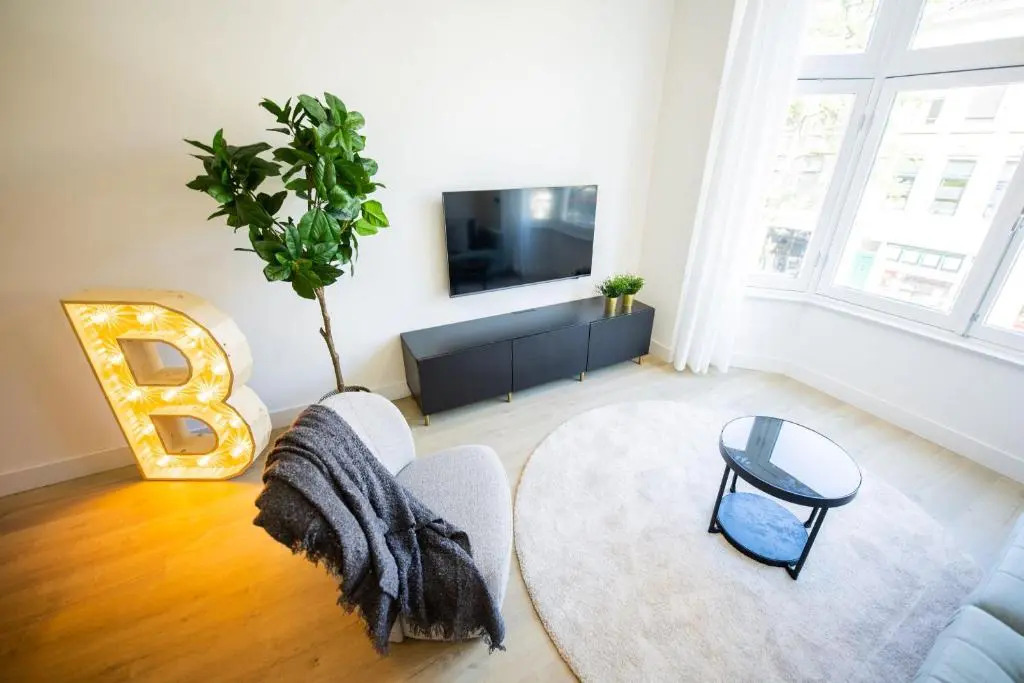 Blissfully 1 Bedroom Serviced Apartment 53m2 -NB306B-