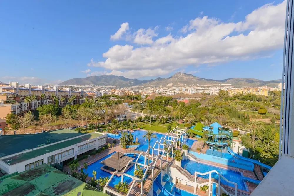Benal Beach 907 - First Line Beach 2BR Apartment in Benal Beach Resort with Water park.