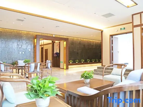 Baihualin Hot Spring Valley Hotel