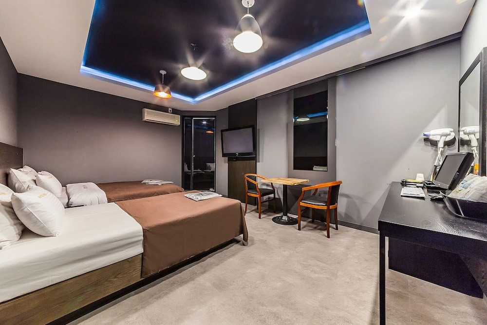 Hotel Carib