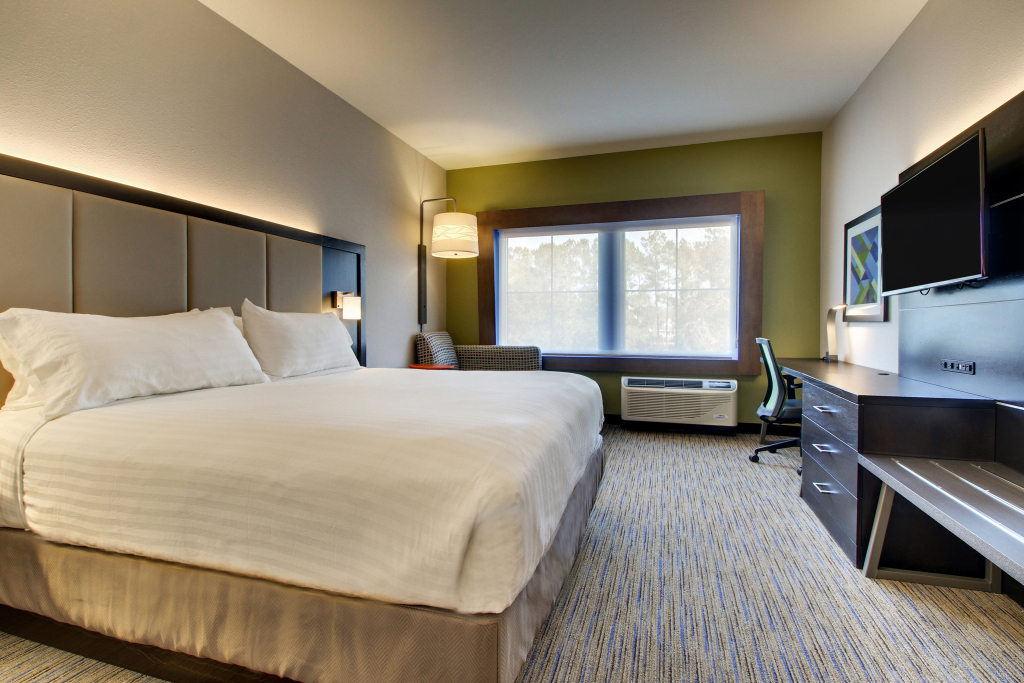 Holiday Inn Express & Suites Charleston NE Mt Pleasant US17 by IHG