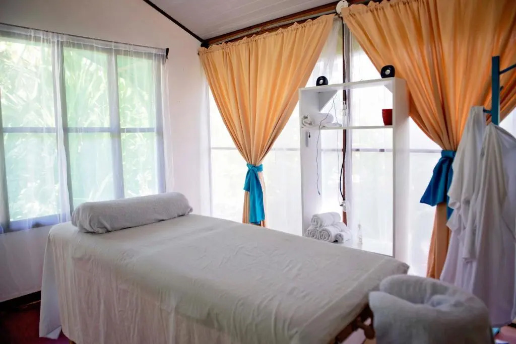 Hotel Tortuguero Beachfront