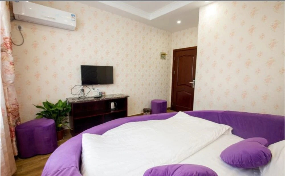 Wuzhen Shibajian Theme Inn