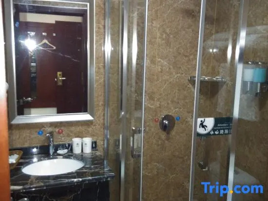 GreenTree Inn (Wuxi Xinqu High-speed Rail Station)