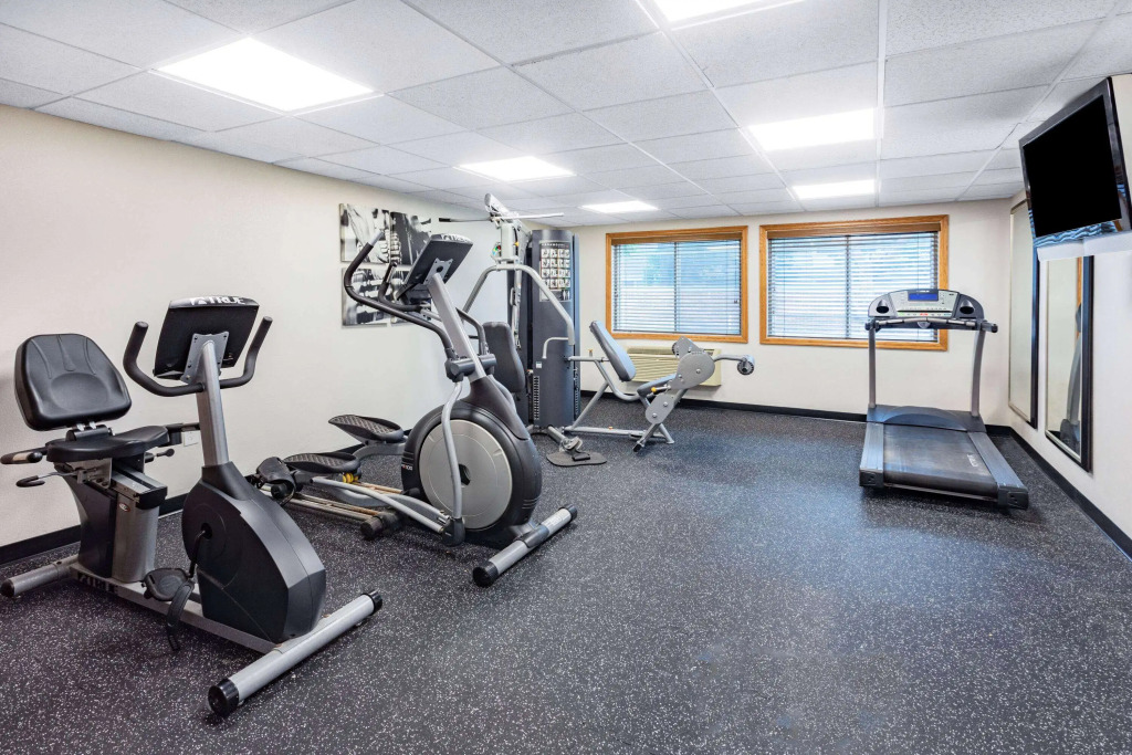 Baymont by Wyndham Brooklyn Center