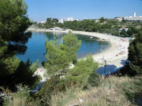 Angies Gravel Beach Apartments
