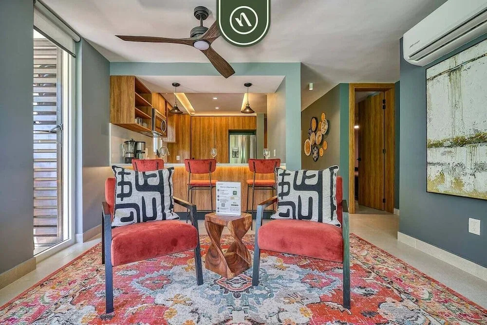 Luxury 2 BR Condo in the Jungle - Oceanview Pool