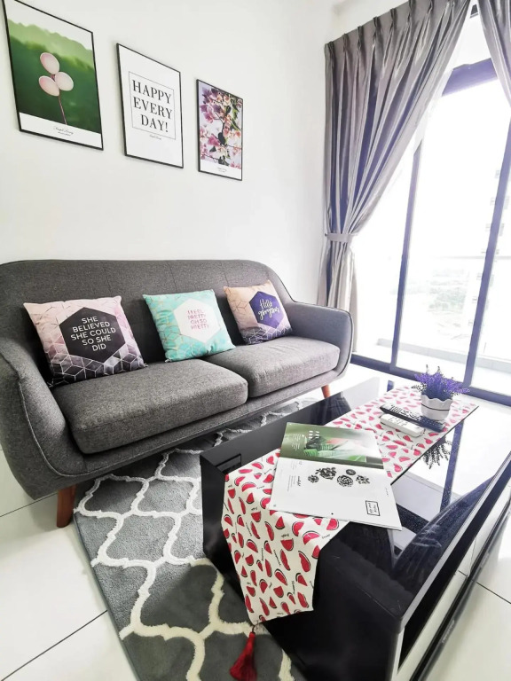 B2510 Paradigm mall 2BR 6Pax Wifi Tvbox NETFLIX! Prime Area The Platino By STAY