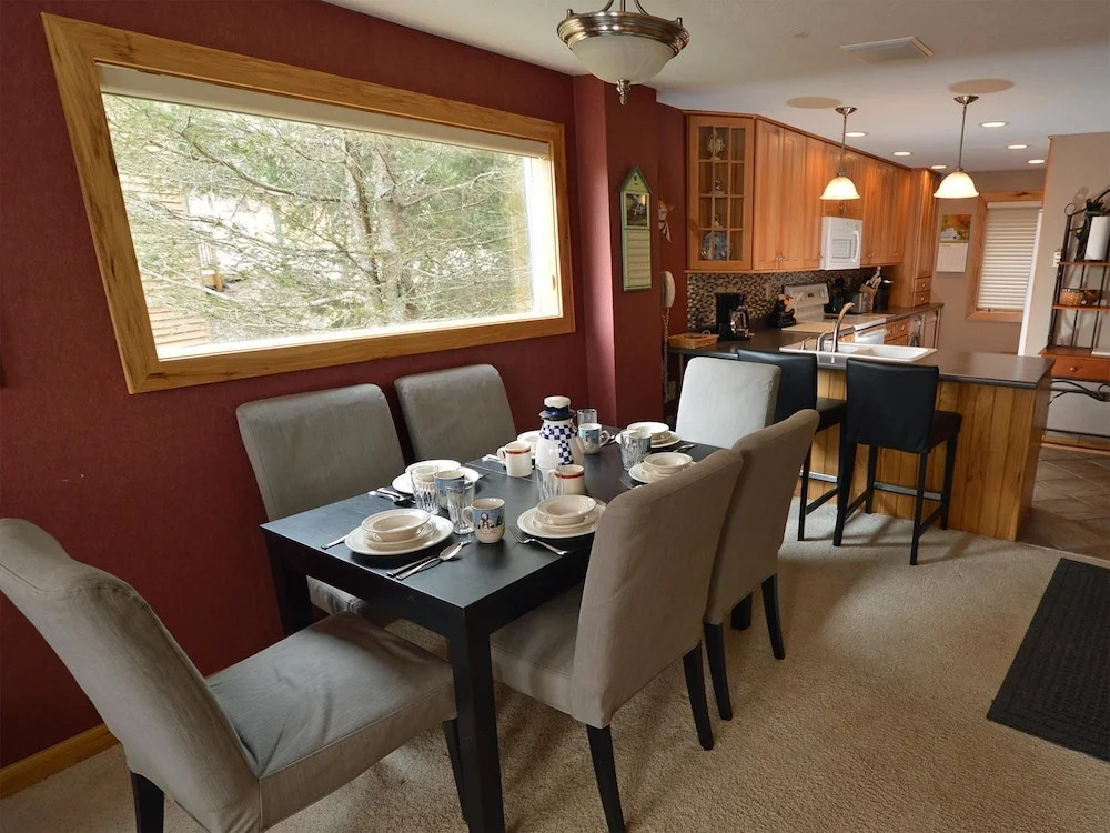 2 Br Powderidge 33
