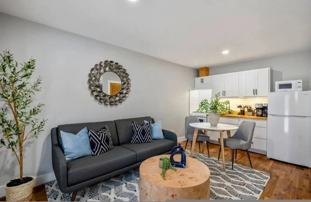 Gated Studio Near Downtown Houston and NRG