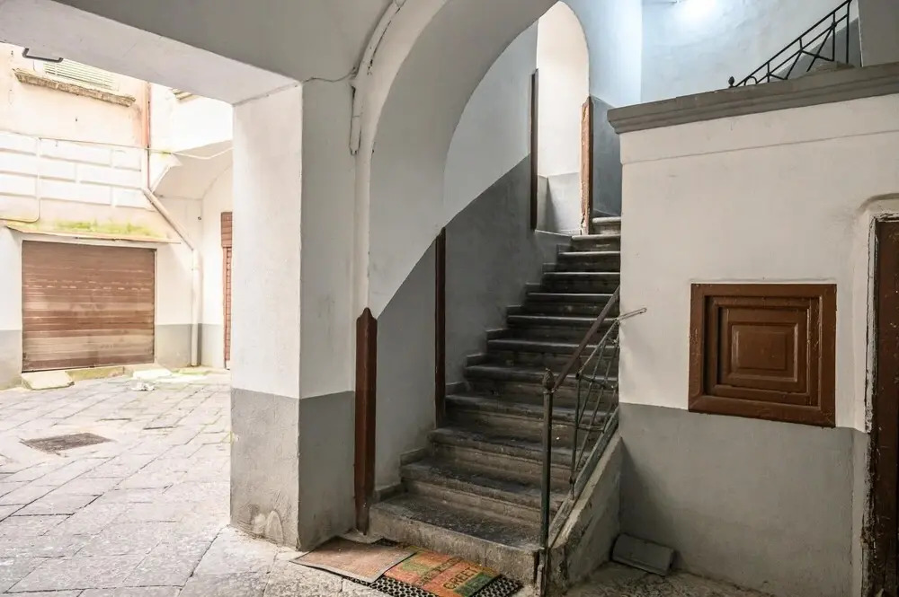 Via Roberto Savarese 31