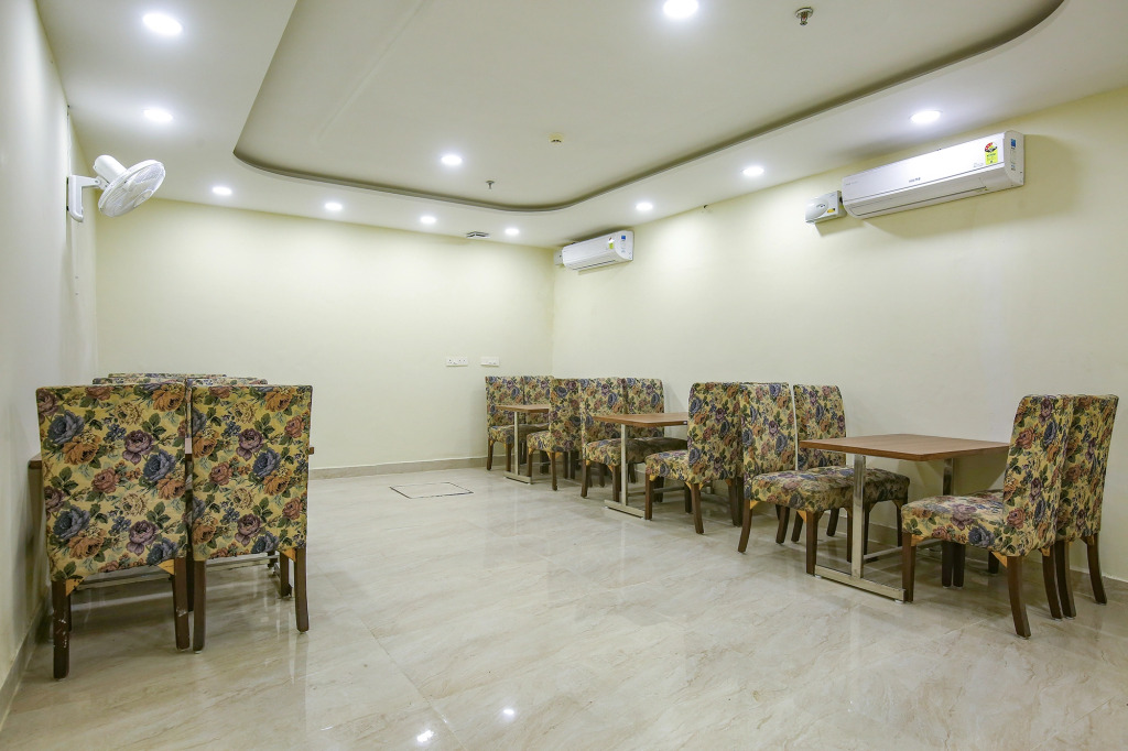 Fabhotel Melano
