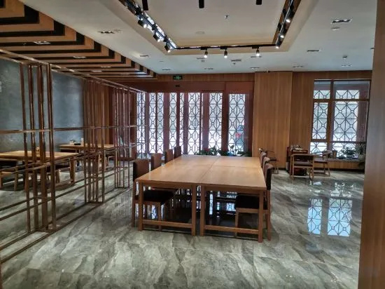 Qigu Yunju Hotel (Changbai Mountain North Slope Distribution Center Branch)