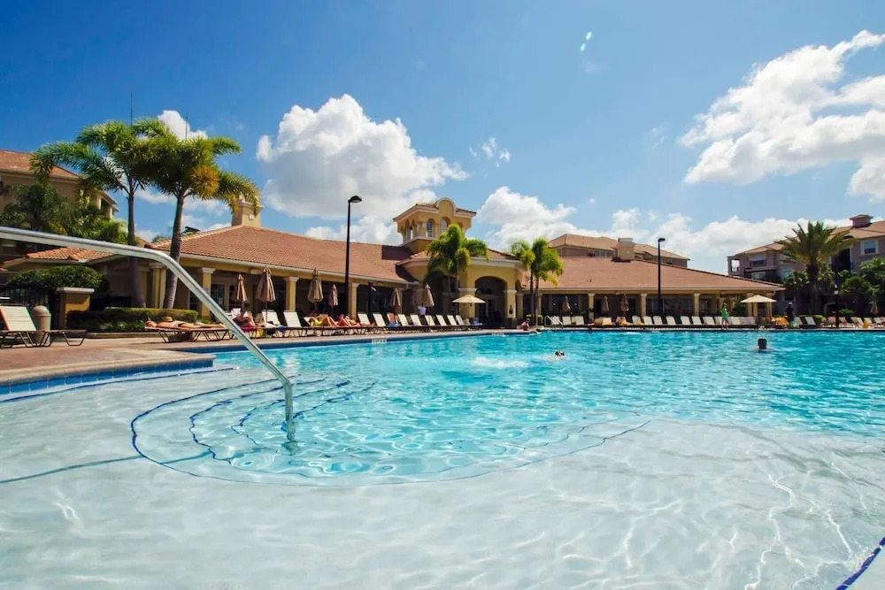 Spacious 3bd/2ba Home With Balcony - Close to Universal and Convention Center! 3vc305