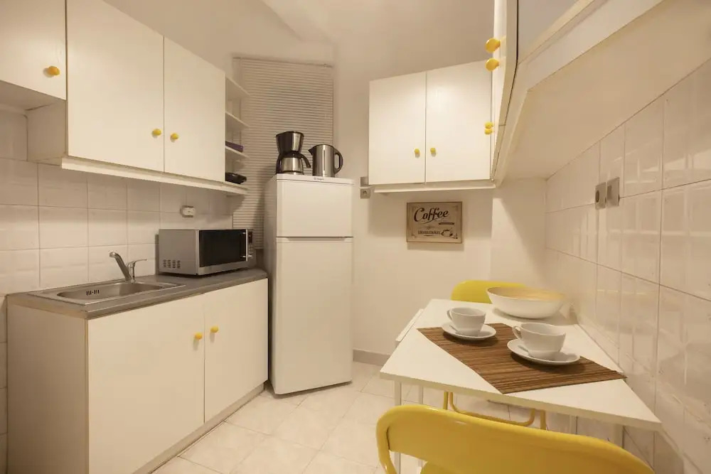 Syntagma Apartments by Livin Urbban