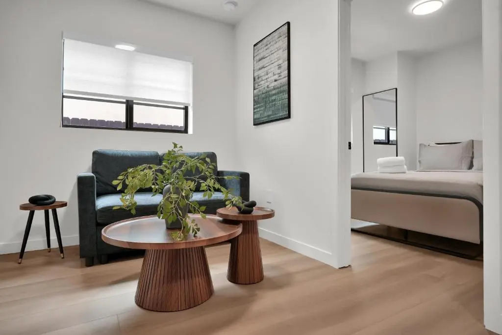 Prestige Retreat by Renzzi
