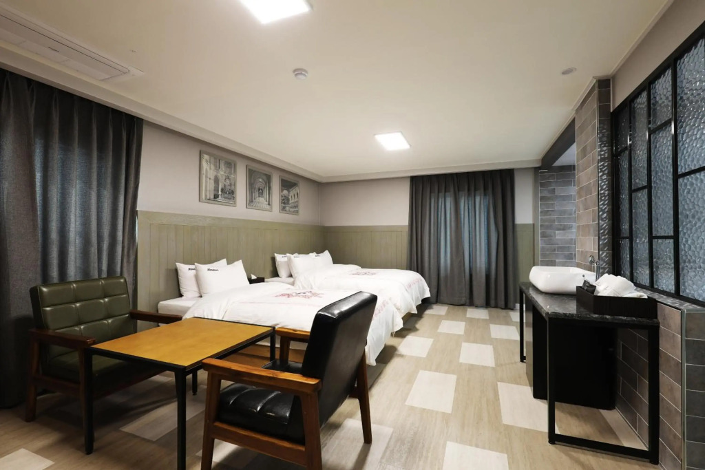 Hotel Mondavi