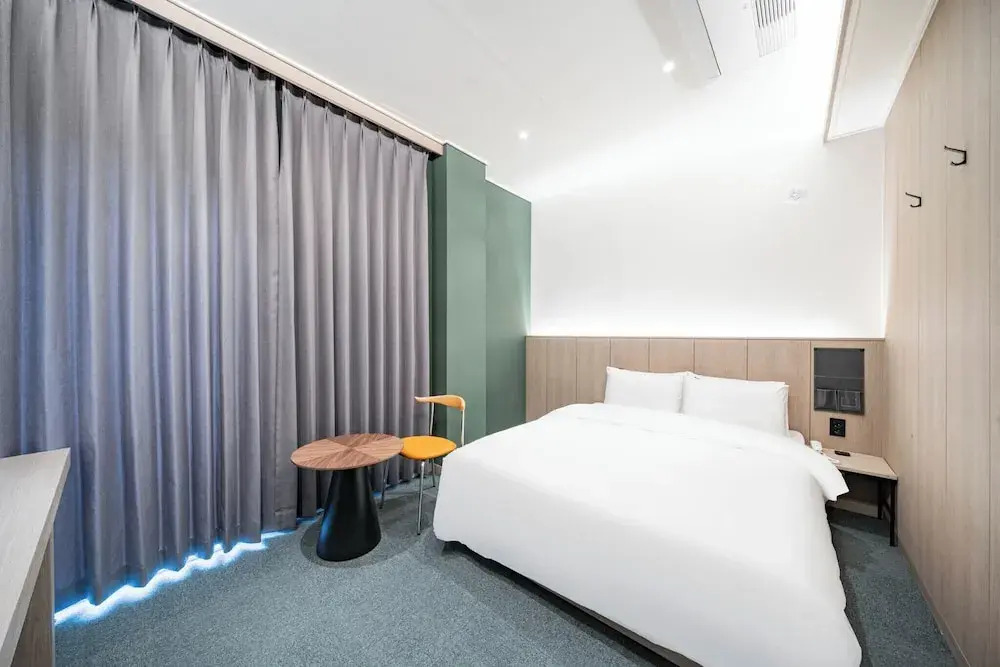 Hound Hotel DaeGu