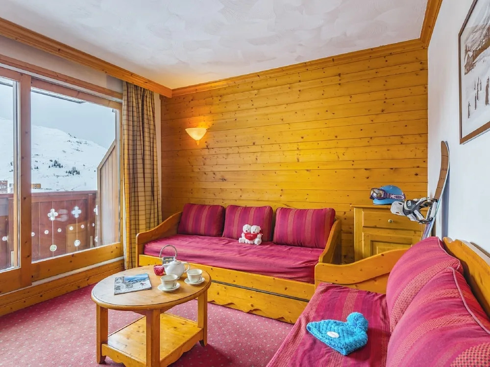 Cozy Apartment Located Just 100 m. From the Slopes of Plagne