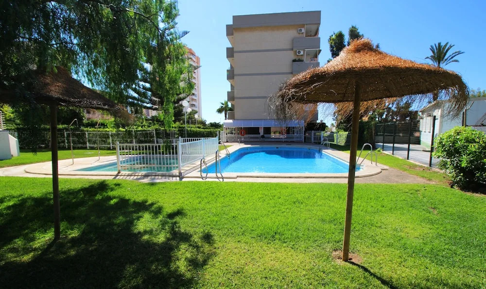 Corintio 4º C - Apartamento a 400m de la playa