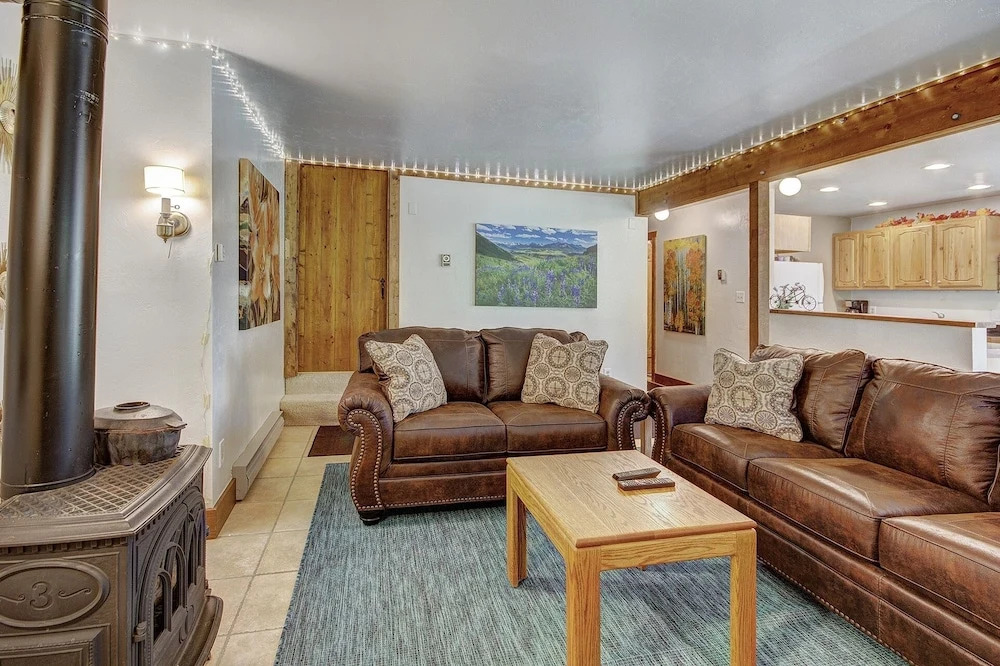 Whispering Pines - 4 Br Home