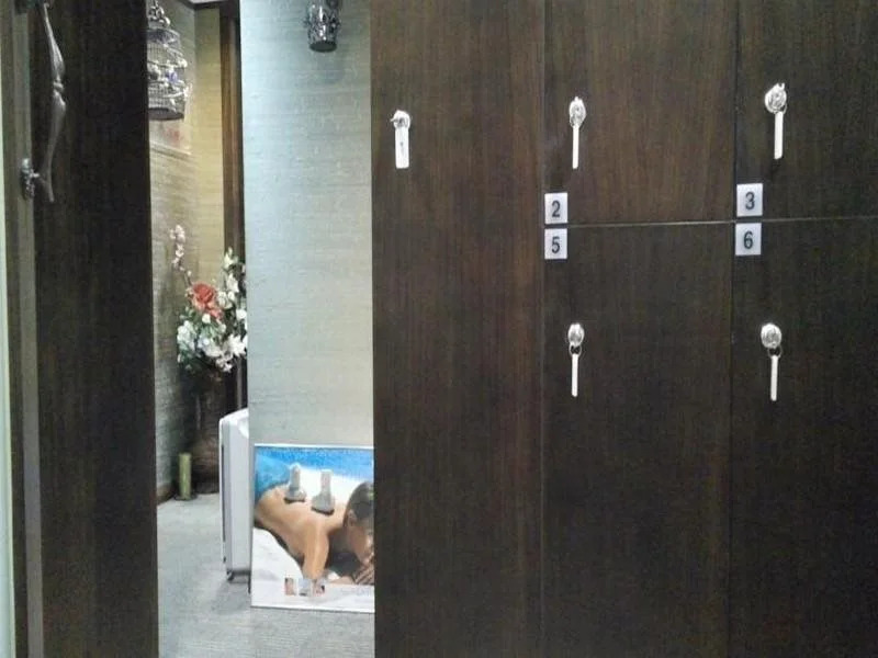 Cuimei Suite Guesthouse For Female Only (только для женщин)