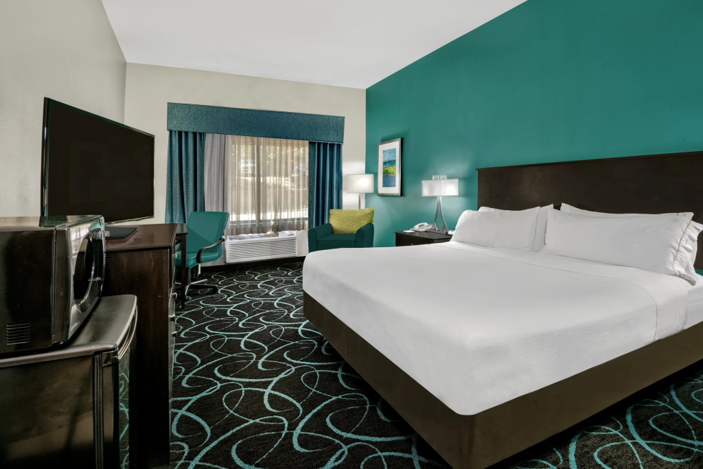 Holiday Inn Express Hotel and Suites Fort Worth/I-20
