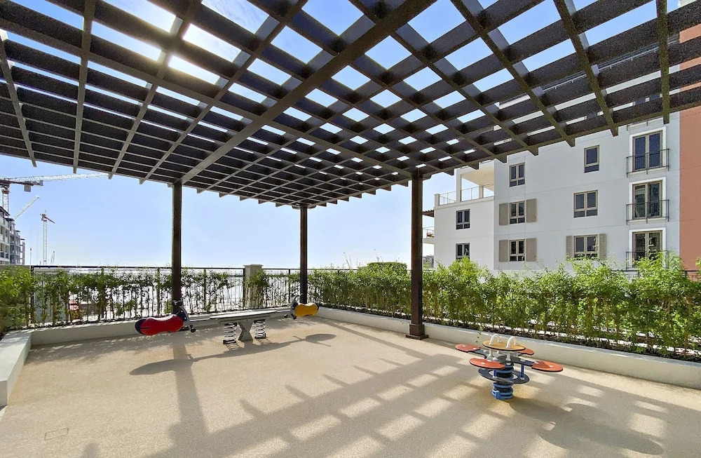 WelHome - Mesmerizing Sea & Burj Khalifa Views Apt at La Voile