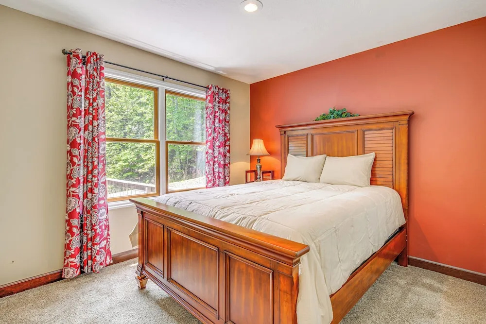 Lake Lure Mountain Retreat w/ Fire Pit & Gas Grill