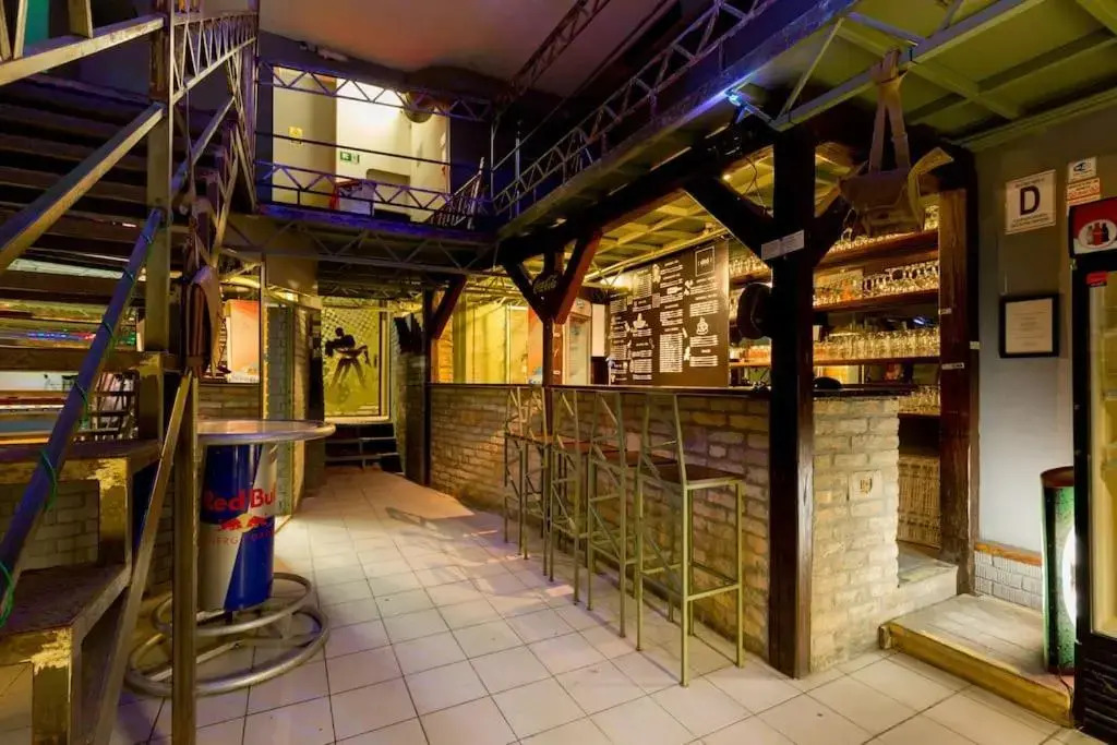 The Bachelor Bar - Bunker | Private Club