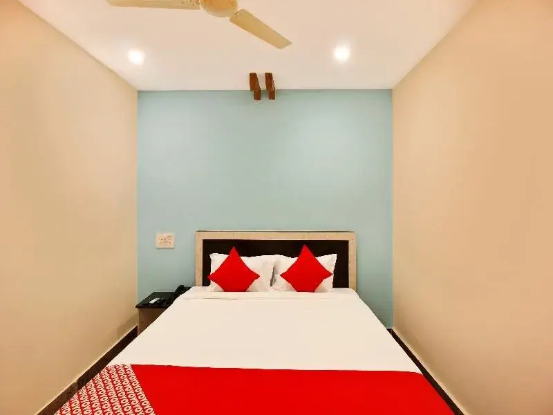 Oyo 23543 Hotel Vaishnavi