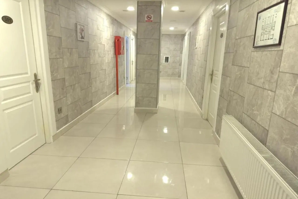 Eleon Hotel