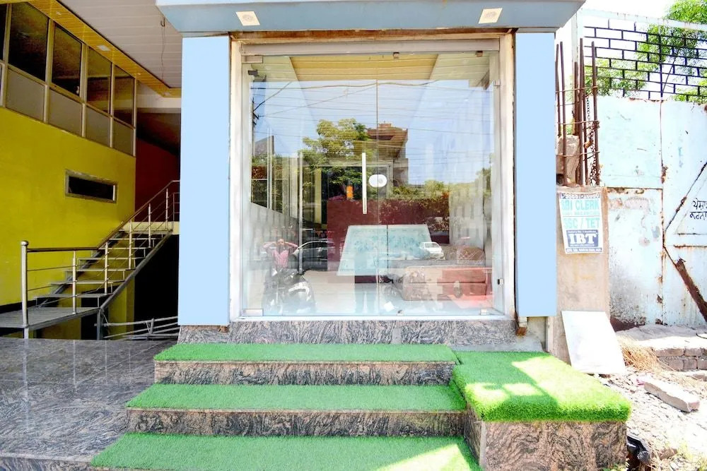 Oyo 39778 Hotel Blue Planet
