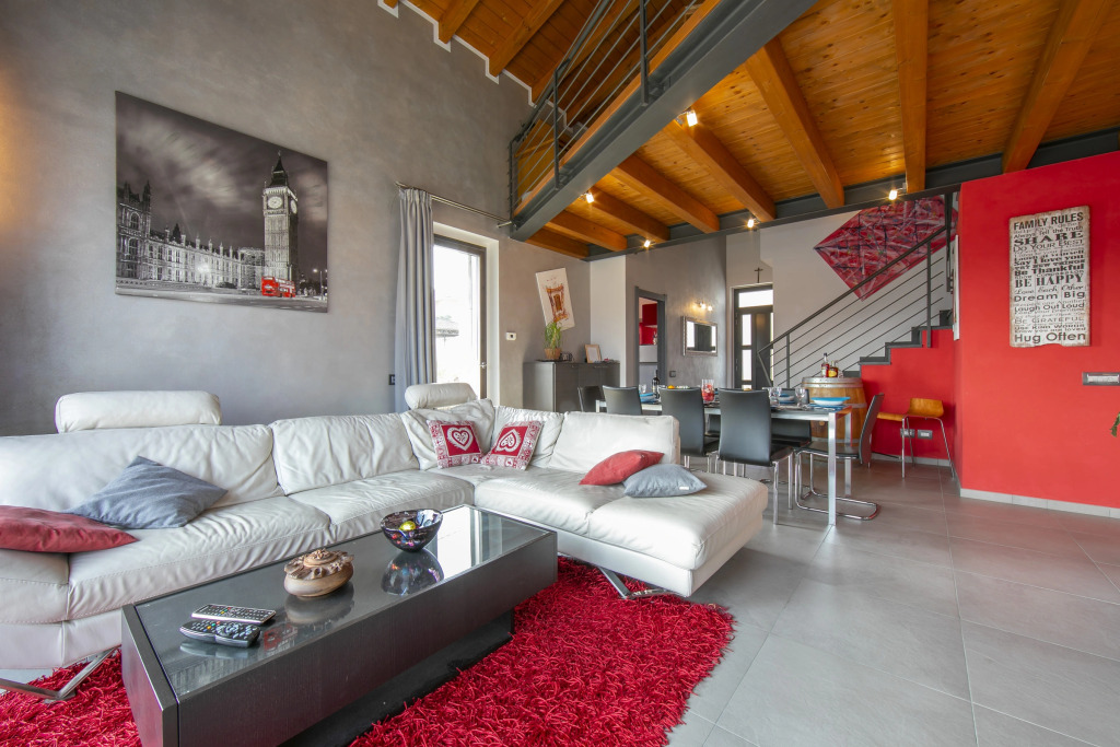 Villa Laura Private Pool and Garden near Lake Maggiore for 9 - Happy Rentals