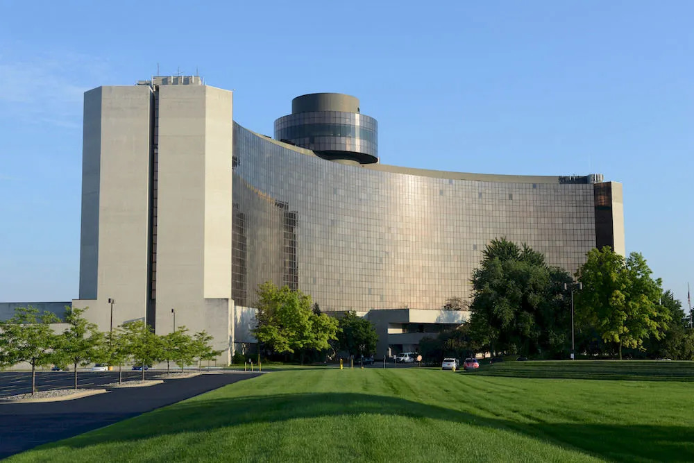 Edward Hotel & Convention Center