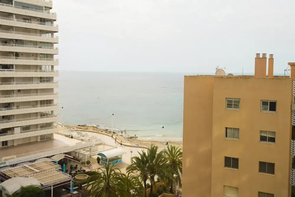 Beautiful Apartment With sea Views on the Beach of la Fossa