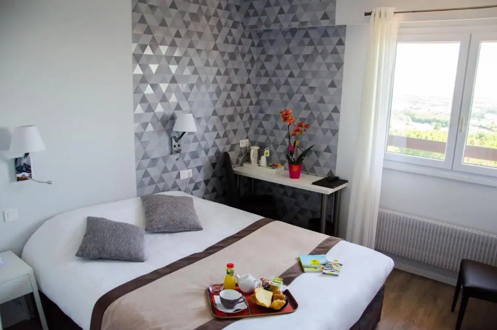 Logis Hôtel de la Bruyere