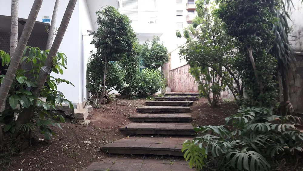 Confortable Suite in a Cozy House Excelent Location and Transport Acess